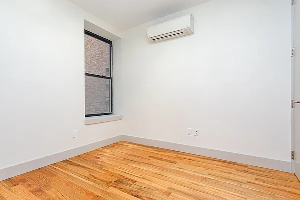 Rented by Brooklyn Group | media 10