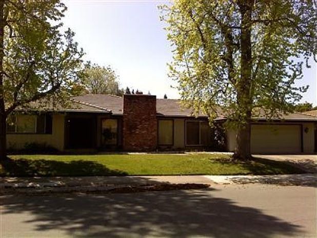 1st image of 79 Breckenwood Way