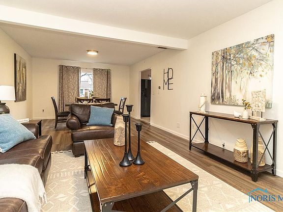 5th image of 4 Orchard Dr