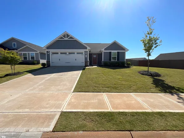 402 Sidney Wilson Ct, Simpsonville, SC 29681