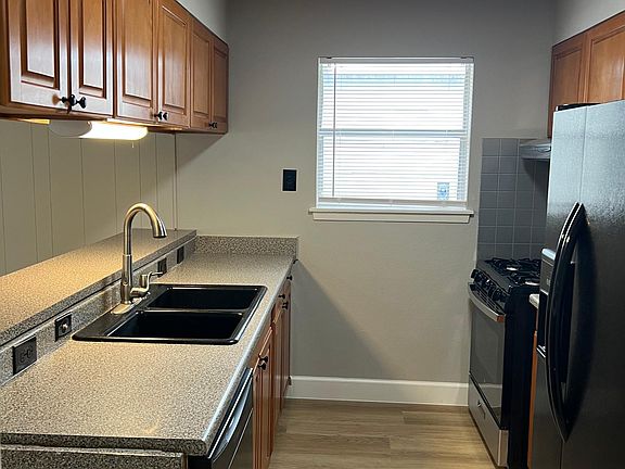 4th image of 7115 Westglade Dr