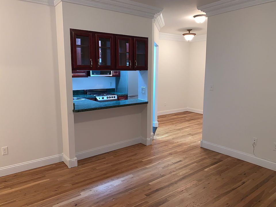 1st image of 208 W 104th St APT 4B