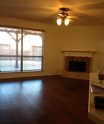 3rd image of 2982 La Vista Ln