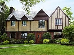 1st image of 8 Bellegrove Dr