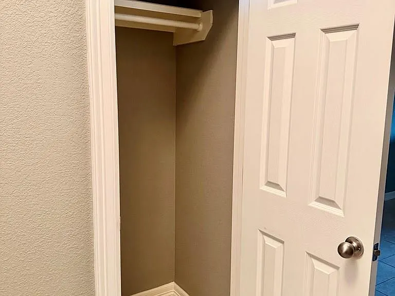 3310 Legacy Ln — Photo 22
