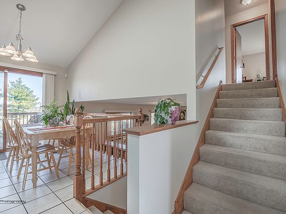 5th image of 185 Highpoint Dr