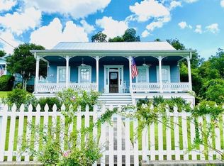 28 Cemetery Rd, Natchez, MS 39120