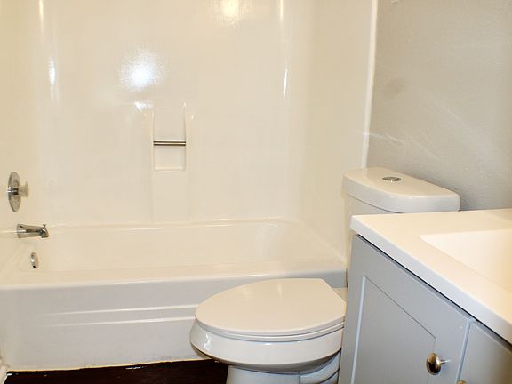 4th image of 7130 Glen Ter APT 1