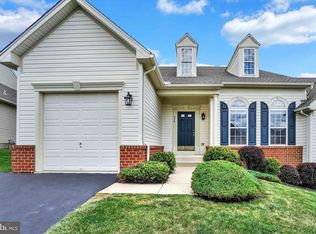230 Fairmount Ct #42, Shrewsbury, PA 17361