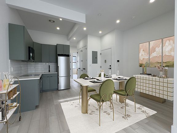 5th image of 127 Cornelia St #3