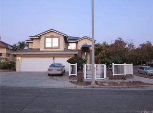 1215 Saffron Cir, Corona, CA 92879