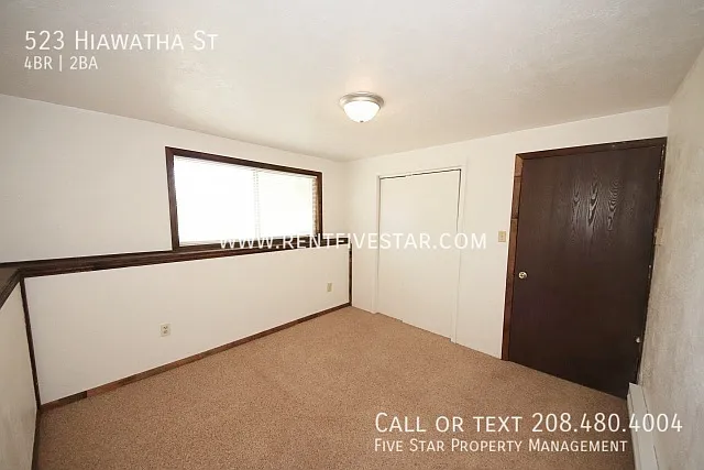 523 Hiawatha St — Photo 11