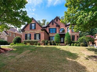 2331 Walkers Glen Ln, Buford, GA 30519