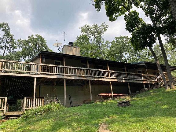 3rd image of 24-31 Coachman Ct