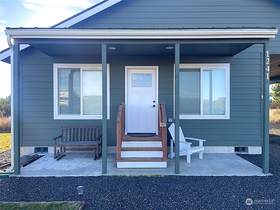 2nd image of 1241 Storm King Avenue SW