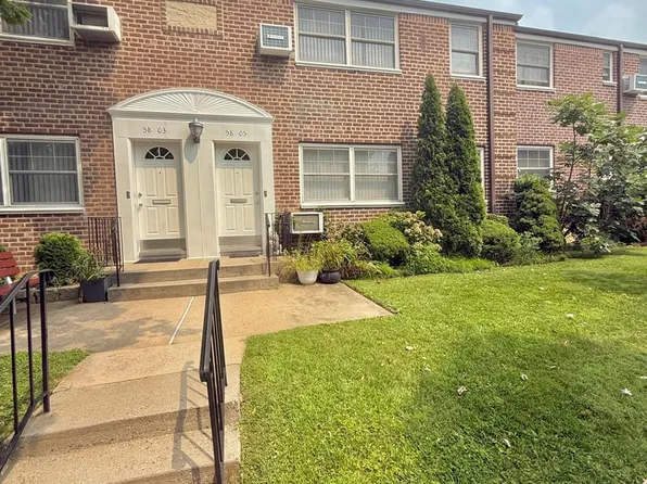 5805 251st Street UNIT 1-47, Little Neck, NY 11362