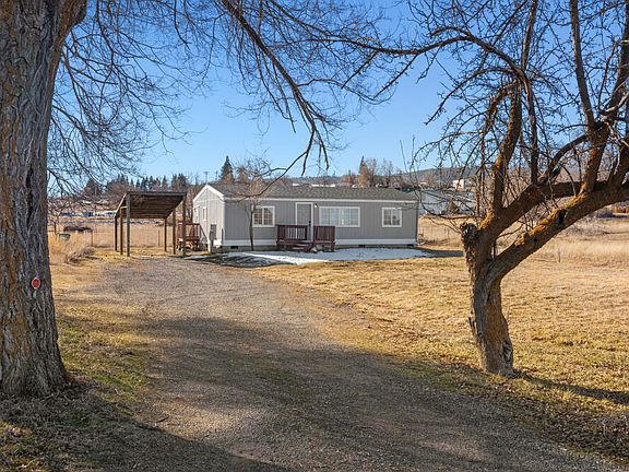 3rd image of 214 Gage Rd