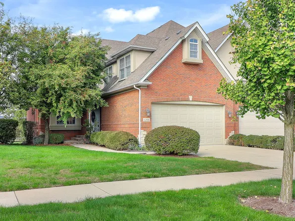 1208 Connamara Ct, Westmont, IL 60559