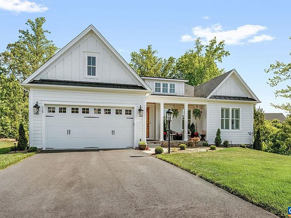 2nd image of 116 Applewood Dr