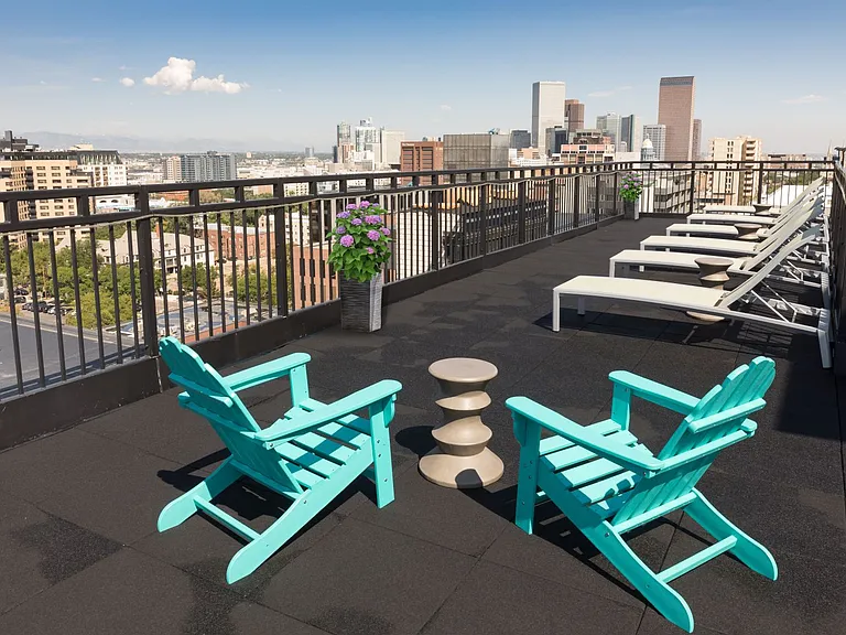 Somerset Apartments — Photo 14
