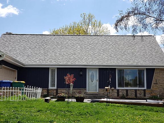 3rd image of 6707 Larkspur Ln