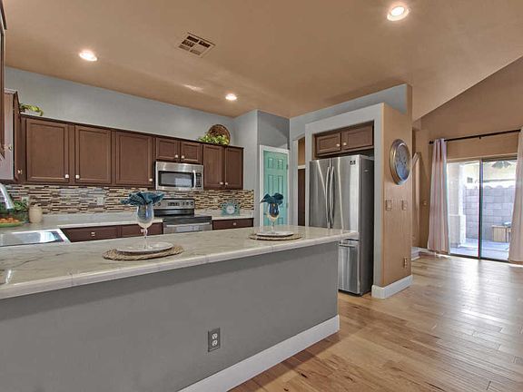 2nd image of 1750 W Union Hills Dr Unit 10