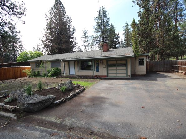 951 NE Dekalb Ave