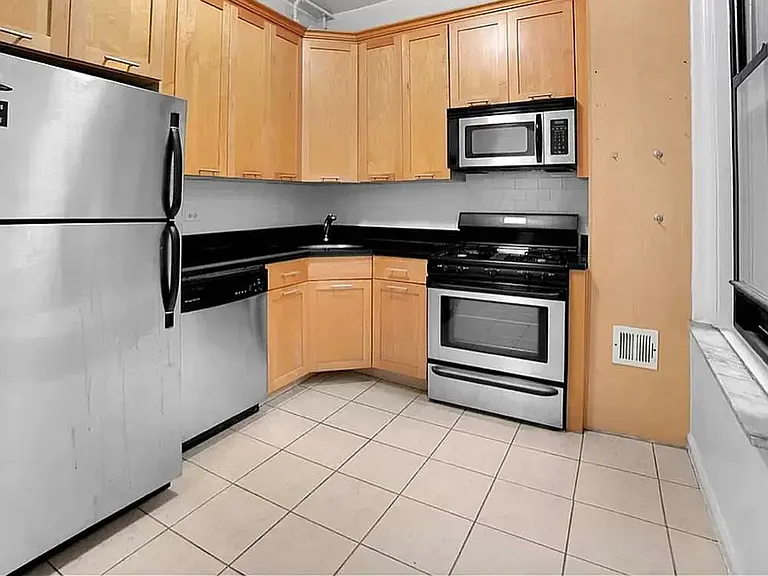 206 W 104th St #35 — Photo 5