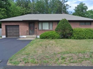 1 Farley Dr, Rensselaer, NY 12144