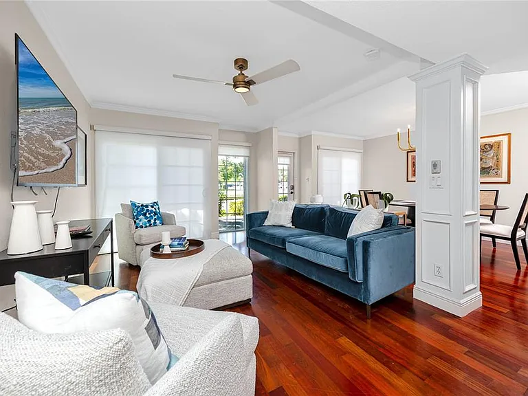 920 N Shore Dr NE — Photo 15