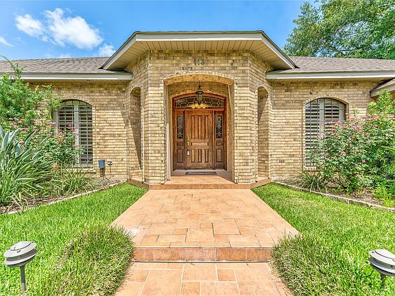 2nd image of 113 Hawthorn Cir