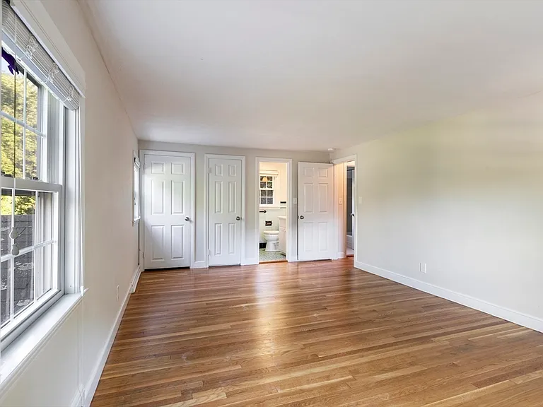 216 Claybrook Rd — Photo 13