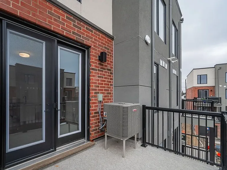 99 Roger St — Photo 12