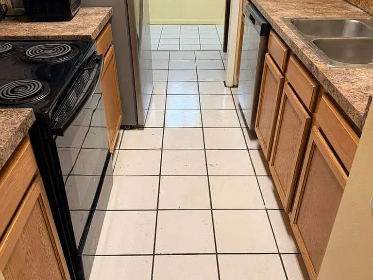 1715 Bentley Blvd — Photo 9