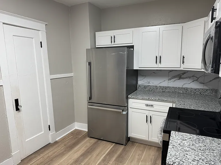 4015 Oakwood Ave — Photo 22