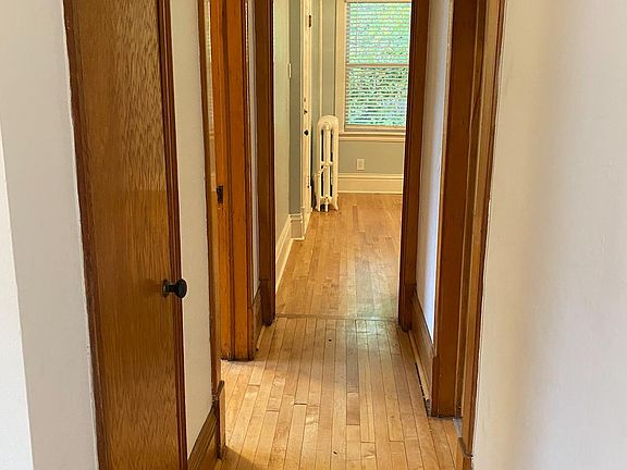 5th image of 1013 28th Ave NE