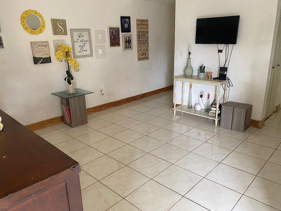1st image of 2607 NW 33rd Street #2115