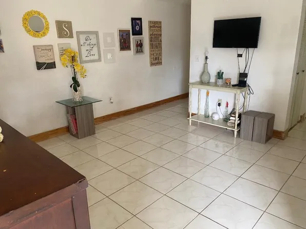 2607 NW 33rd Street #2115, Oakland Park, FL 33309