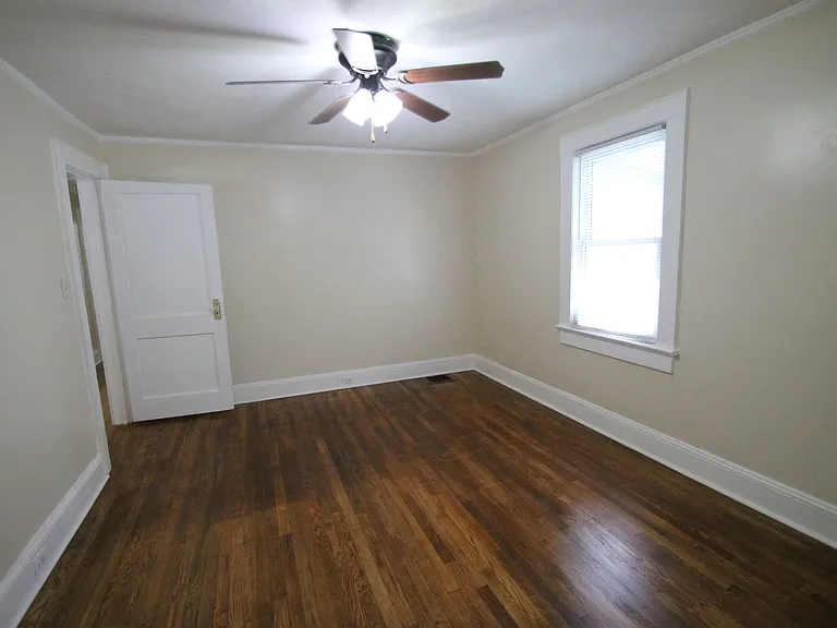 1004 Anderson Rd S — Photo 37