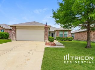 1801 Diamond Lake Trl, Justin, TX 76247