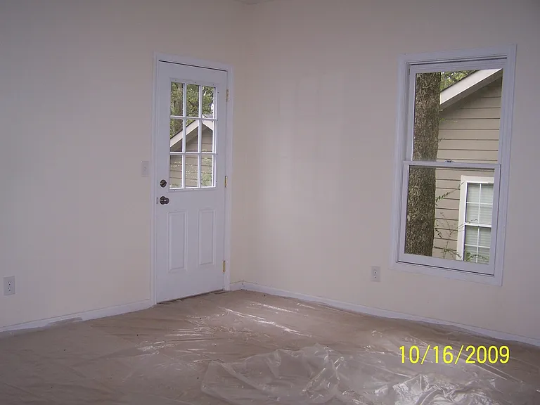 497 Kendrick Ave SE — Photo 4