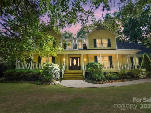 9921 Hanging Moss Trl, Mint Hill, NC 28227