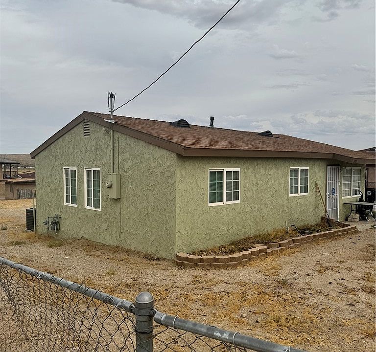 1st image of 1407 Riverside Dr