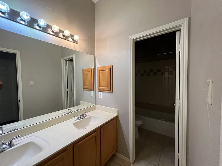 5820 Chatham Ln — Photo 22