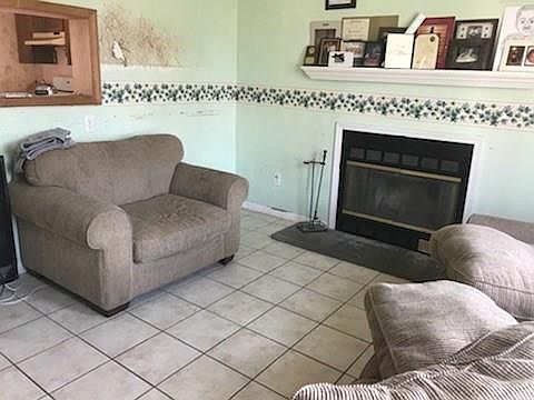 2nd image of 940 Peirson Ave
