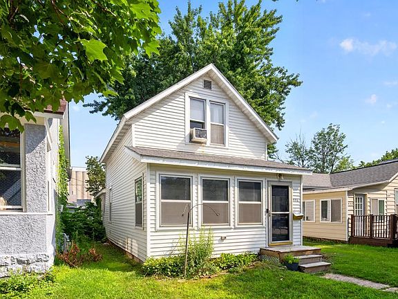 3rd image of 556 W 5th St