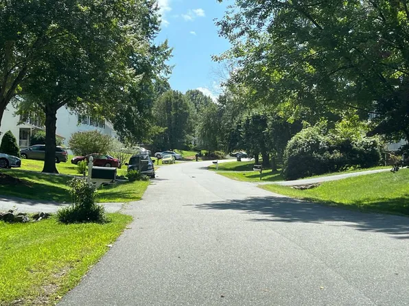 6103 N Danford St, Fredericksburg, VA 22407