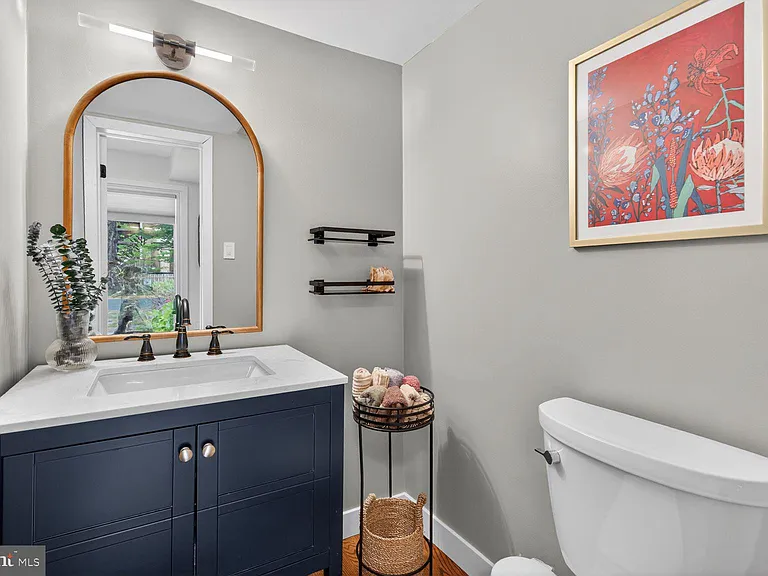 11131 Saffold Way — Photo 8