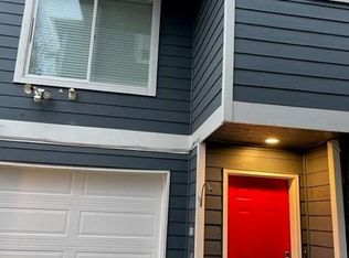 9030 17th Ave SW #B, Seattle, WA 98106