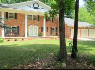 1303 Kings Carriage Rd, Grand Blanc, MI 48439